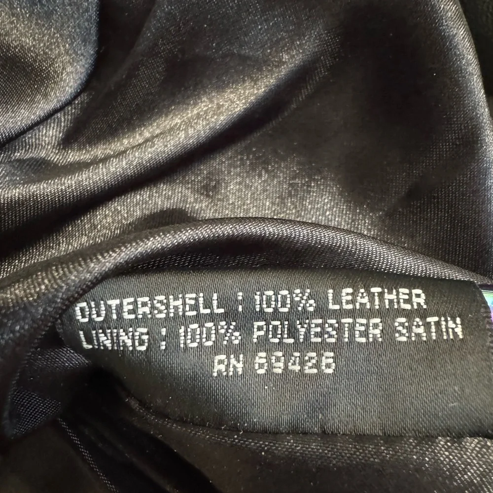 Vtg.Pelle Studio Wilson-Baddie Black Leather full zip vest with 2 pockets.Size L - Picture 6 of 8